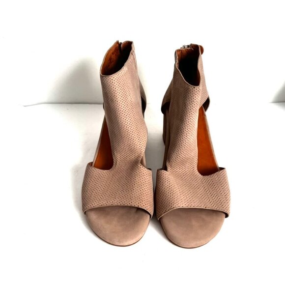 Gentle Souls by Kenneth Cole Charlene Peep-Toe - Picture 5 of 8